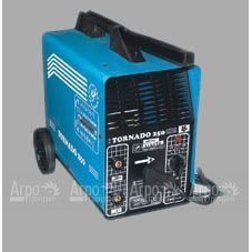 Сварочный трансформатор Tornado 250 с акс. в Омске