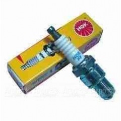 Свеча зажигания NGK BPR6ES для двигателей Honda CG135, CG160, GX160 7282 в Омске