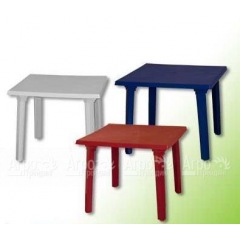 Пластиковый стол квадратный в Омске