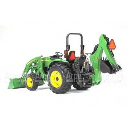 Многофункциональный минитрактор John Deere 4720 в Омске
